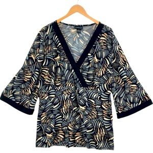 LANE BRYANT RETRO PRINT 3/4 FLARE SLEEVE TOP SZ 22/24 EUC
